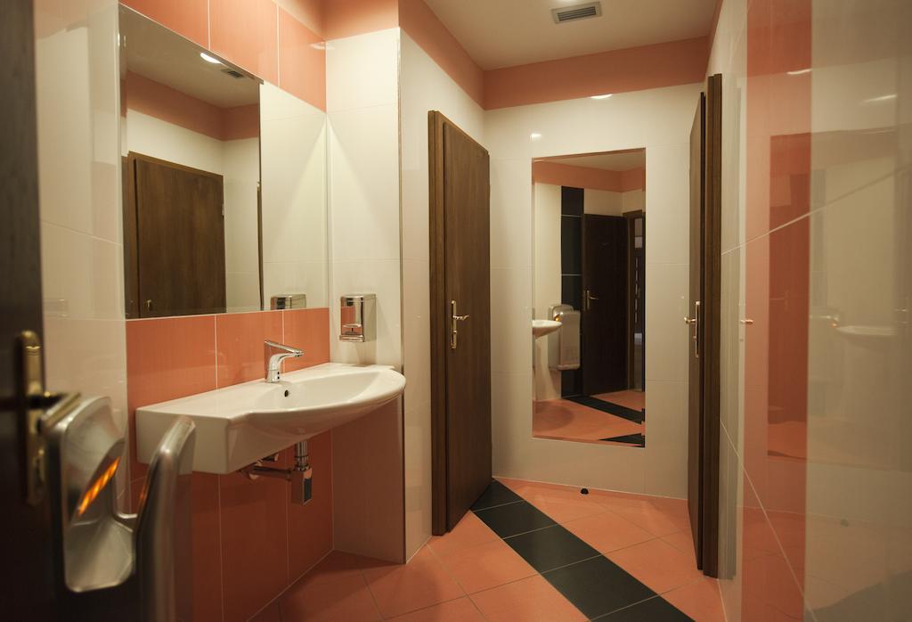 Hotel Hajcman Žďár nad Sázavou エクステリア 写真