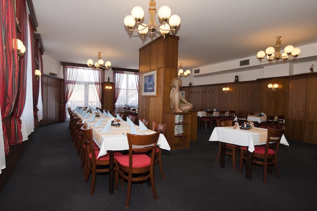 Hotel Hajcman Žďár nad Sázavou エクステリア 写真