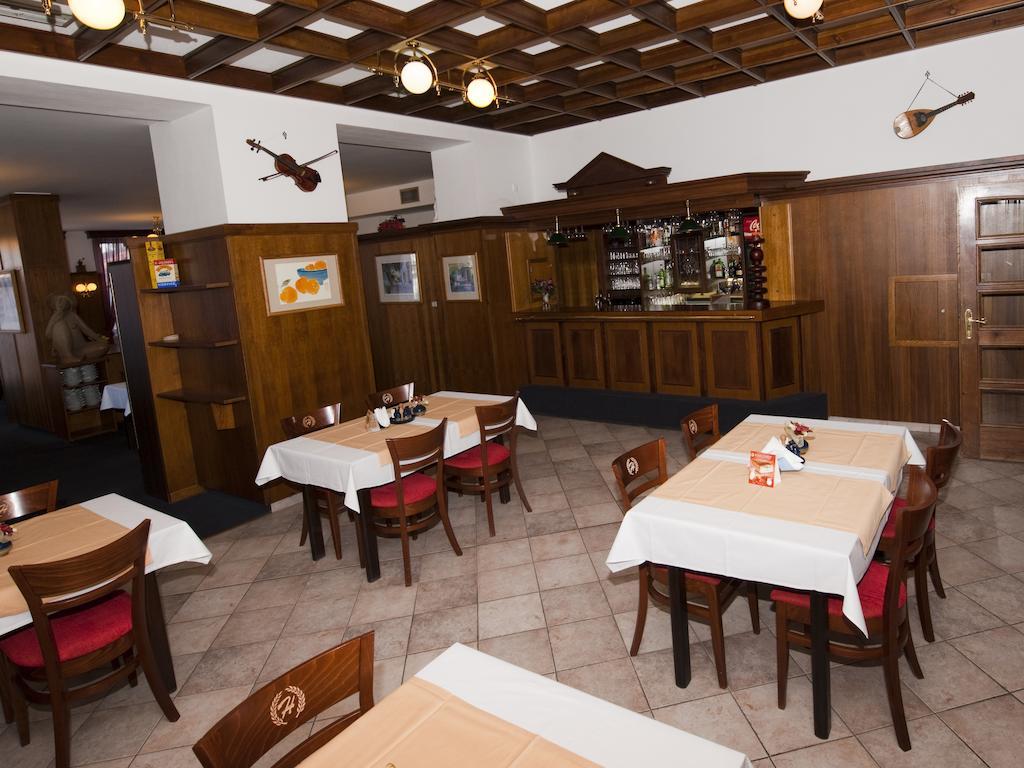 Hotel Hajcman Žďár nad Sázavou エクステリア 写真